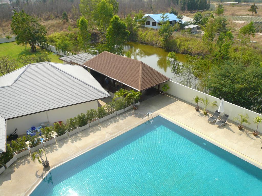 Tai-Pan Resort And Condominium Hua Hin Bagian luar foto