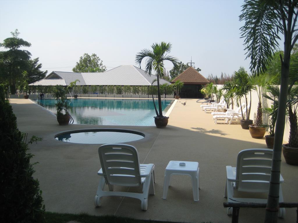 Tai-Pan Resort And Condominium Hua Hin Bagian luar foto